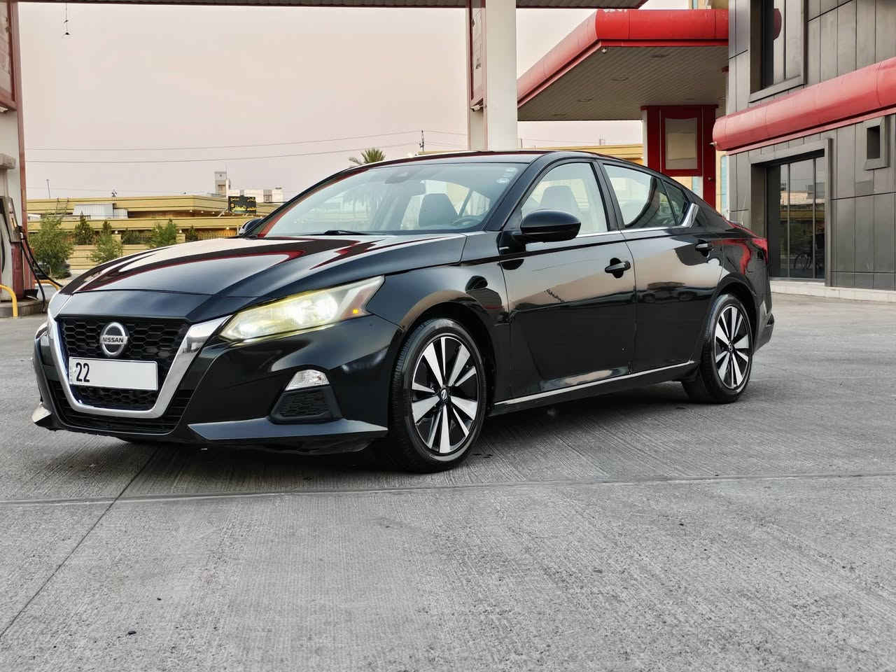للبيع Nissan Altima SR 2019
بدون سلايت فقط فول مواصفات
اللون الأسود
‏‎- محرك 2500 
‏‎-محرك شرط وكير شرط 
‏‎- رادرات امامي وجوانب مع اوتو ستوب
‏‎🛑ماشية 120 الف mi 
‏‎ كشن جلد 
كشن سايق كهربائي 
‏‎- بصمه ابواب بصمه تشغيل وتشغيل عن بعد 
‏‎- فول تحكم ستيرن شاشة كبيرة
‏‎السيارة بها 4 قطعة صبغ
وايرباك ستيرن 
رقم الشانصي
1N4BLACV7KC199618

السيارة كاملة من كل النواحي مابيها نقص 🔥
السيارة رقمها اربيل باسمي
تحويل بشرط
مكان السيارة اربيل
السعر 130$ وبيها شوية مجال💵
للاستفسار على الرقم وبي واتساب
 ***********
