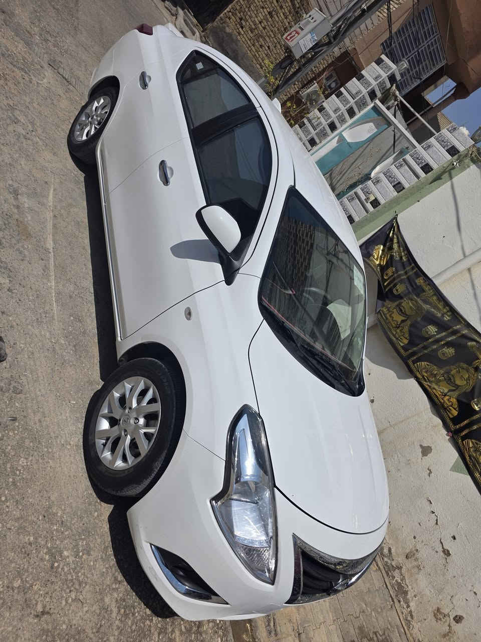 السلام عليكم
نيسان صني هندي 
موديل 24
كله كهربائي 
ماشيه ٥٨
رقم نكليزي 
الاستفسار ‭***********
