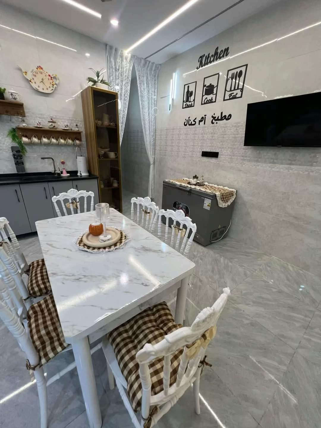 ١٠٠م • مفروش • طابو صرف