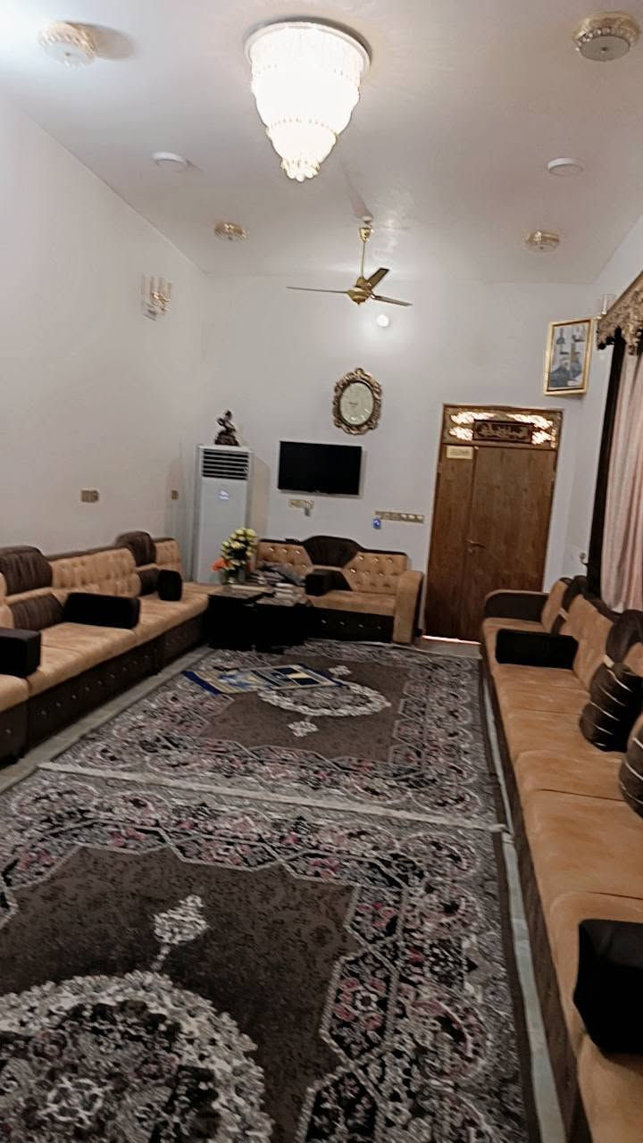 السلام عليكم بيت للبيع المساحه 288متر طابو زراعي سند 25 بناء حديث جدا يحتوي على استقبال كبير جدا مع الصحيات + غرف نوم عدد 2 + صاله كبيره + مطبخ حار + بارد ويحتوي على صحيات داخليه وخارجيه + طارمه وحديقه خارجيه + منور خلف
البيت // الموقع غماس خلف دائرة النفوس القديمه قرب مستشفى غماس الجديده كما موضح في الصور والفيديو للاستفسار الاتصال 

على هذا الرقم *********** // مكلف بالنشر

السلام عليكم بيت للبيع المساحه 200 متر طابو زراعي سند 25 بناء حديث جدا يحتوي على استقبال كبير جدا مع الصحيات + غرف نوم عدد 2 + صاله كبيره + مطبخ حار + بارد ويحتوي على صحيات داخليه وخارجيه + طارمه وحديقه خارجيه + منور خلف
