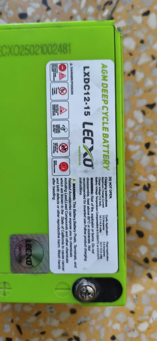 السلام عليكم 
للبيع بطاريات حجم 12v عدد 4 انتاج 2025 عندي دراجه شحن طافيه اشتريتهن الها بس طلع الخلل مو من البطاريات 
هذني عدد 4 ما مستعملات فقط فحصت الدراجه بيهن سعر الواحد 30 الف و ال4 ب 110الف مكاني بغداد الاعظميه *********** واتساب و للعلم كلهن فحصتهن بالاوفميتر شحنهن 12.88 و هاي الشخوط البيهن لان جانن متروكات بالدراجه
