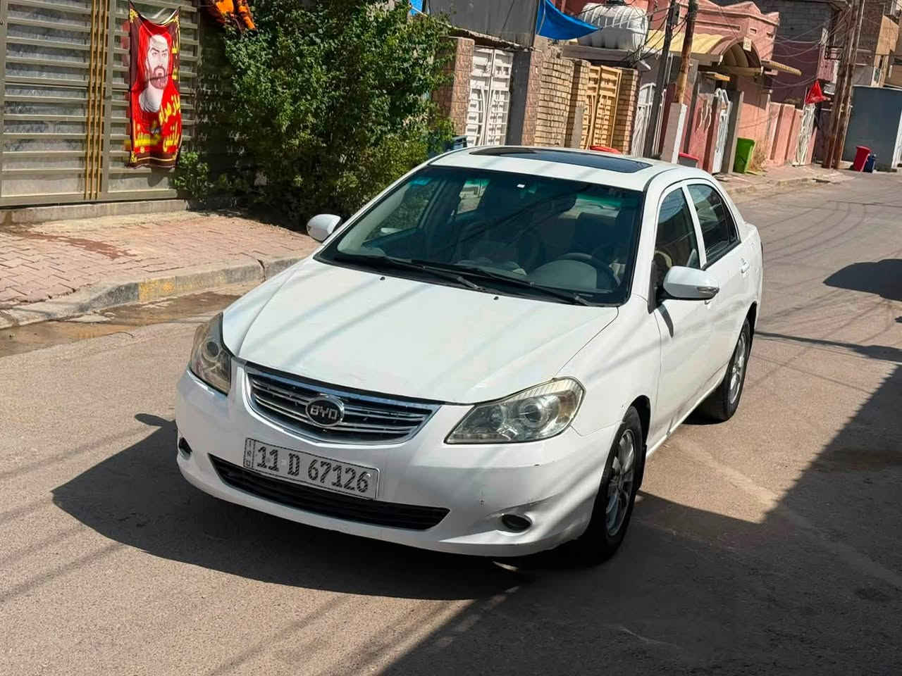 السلام عليكم   BYD G3 2013  كير اوتماتيك 
مكفوله كفاله عامه من ضربه ومن صبغ ومن تبديل ومن خياس وحتى مكفوله من الجراد سياره جديده بمعنى الكلمه صدر تخم تاير تبريد كير مكينه كله جديد ماشيه 115 والسياره موديل 2013 يعني ممشى كلش قليل فول مواصفات رقم بغداد انكليزي 11 سنويه جديده بسمي هزه جديده سنويه 2030 
وجاهزه على اخر حبايه مينصرف عليها درهم مابيها كل نقص 
رقمها بغداد ومكانها بغداد سعرها 54 وبيها مجال ان شاء الله 
امانة الله سياره جديده وتسوى فلوسها ملاحضه بيها مكان بارد كلش قليل  
سعر 54 وبيها مجال 
رقمي ***********
