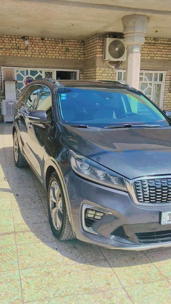 كيا سورنتو sx  برستيج 2023
كشنات خزن 

فول 1/1.  بنوراما 

مقاعد جلد 

محرك V6 GDi✅

بيها موصفات خير من الله أعلى فئة بالسورنتو 

العداد  144الف ميل 

المواصفات

عدادات شاشة دجتل

-داخل قرميدي  

-كشن امامي كهرباء

-تدفئة المقاعد الامامية  

-نقاط عمياء 

-  4 رادارات  

-حساسات خلفية 

حساسات جانبية  

-تحديد مسار 

-قيادة ذاتية 

-صندوك كهرباء 

بصمة تشغيل وابواب 

نظام ترحيب خارجي عند الاقتراب من السيارة 

بك لايت لد 

4 انظمة قيادة سبورت سمارت ايكو كومفورت 

وقوف تلقائي خلفي 

وقوف تلقائي امامي 

وقوف تلقائي جانبي  

سايد بريك بصمة

اوتو هولد وقوف ذاتي لفترات قصيرة 

تبريد منفصل مناخي  

نظام نزول المنحدرات 

نظام ملاحة GPS 

لايت زينون 4 عدسات LED

تشغيل عن بعد 

شاشة Apple Car play 

الانارة الداخلية LED 

مثبت السرعة Cruise

المودات والأوامر الصوتية

فحص أنظمة السيارة 

حساسات ضغط اطارات 

مقود جلد حياكة

تبريد شاشة

قطعتين تبريد 

‏  ABS نظام مانع الانزلاق

شارة في المرايا الجانبية

١٠ مخارج منفذ الطاقة 

 ا  Bluetooth / USB 

صور الحادث مرفقة 

 الحادث/ جاملغ وبنيد 

السيارة سنوية جديدة تحويل ثاني يوم 

السعر 195✅

الرقم ‭***********‬
