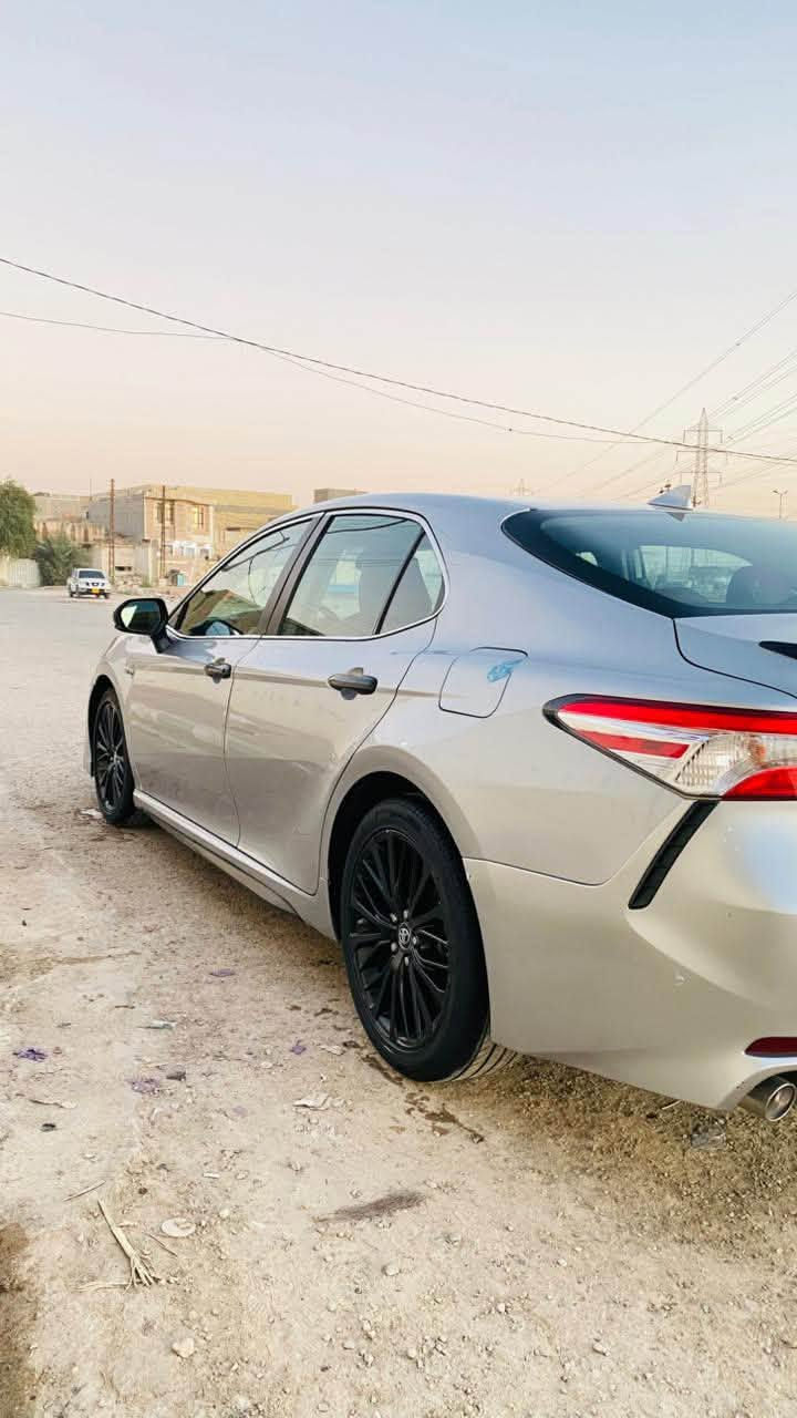 ارخص كامري للبيع في العراق كامري 2020 للبيع بسعر جوه السوك ب 155 وبيه مجال
يا الله بسم الله 
كامري موديل 2020 لون سلفر هايبرد فول مواصفات فئه اس اي بلاص 
لمتدد كشنات كهرباء شاشه كامره خلفيه مودات قياده تحكمات استيرن واهواي مواصفات ما تخلص 
رقم بغداد  الإنكليزي الجديد رقم مميز 
وحادثه باب وجاملغ وبنيد بدون لغد وشاصي 
كير محرك كفاله وضع شركه 
وهاي الرقم للتواصل مكانه سماوه 
***********

