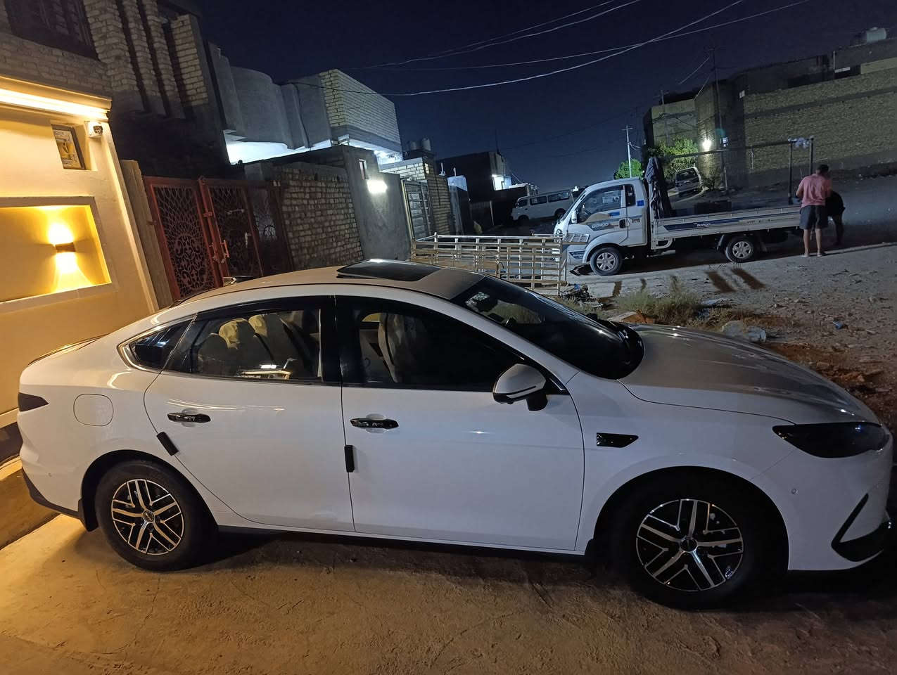 سيل 5 فول مواصفات موديل 25 . 13 كامره كرسي كهرباء وفتحه للأخير بيها بارد قليل مأشر بالخط الاحمر بالباب الخلفي مسستمه وارضيات ودشبول وستيرن كامله ما تصرف عليها ربع للتواصل *********** بأسمي السنويه رقم بغداد
