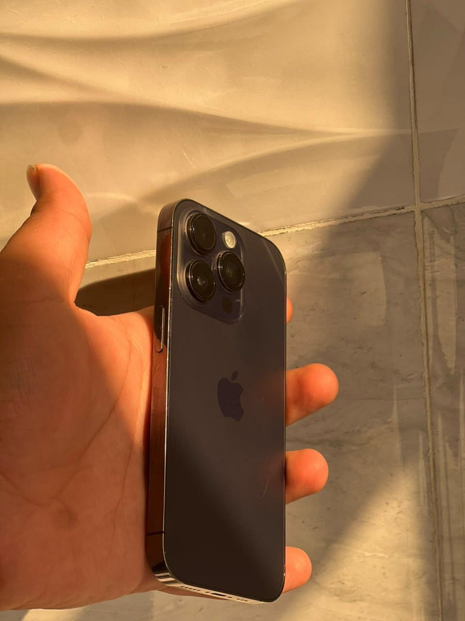 سلام عليكم 
iphone 14 Pro فقط
ذاكرة 128
بطارية 100
مبدل شاشة GX 
فيس ايدي واكف
دبل سيم
جهاز نضيف كدام العين
كلو شغال
سعر 500 وبي مجال
استفسار اكثر اتصل
*********** واتساب
مكاني موصل ايسر
