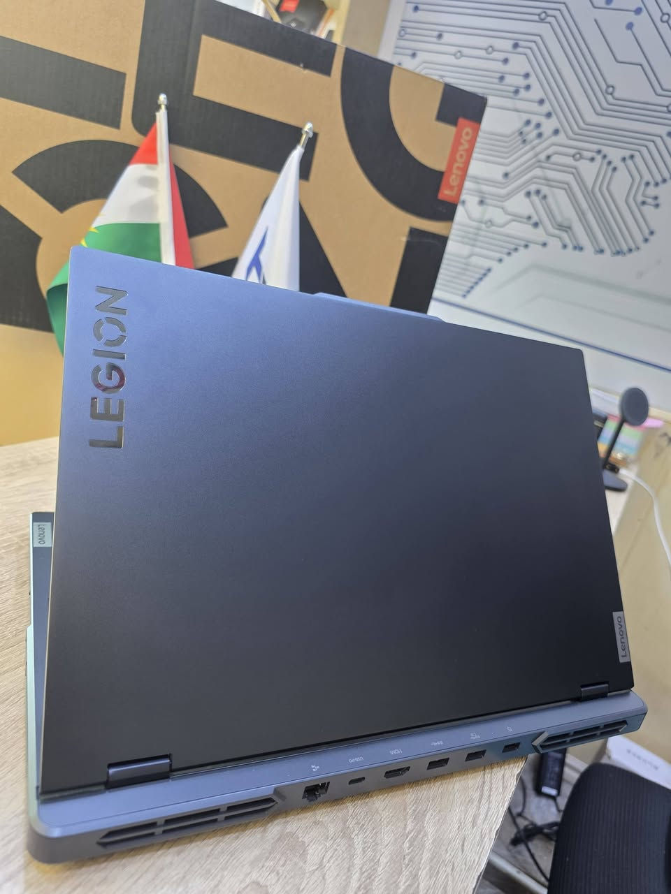 Lenovo Legion 5 Pro
Core i9-13900HX 
RAM 16GB DDR5
HARD 1TB SSD 
SCREEN 16 INCH
2K - 240HTZ 
RTX 4070-8GB 140W
Battery 97% 
خاوێنی - نضافة 100%
هەولێر
***********
