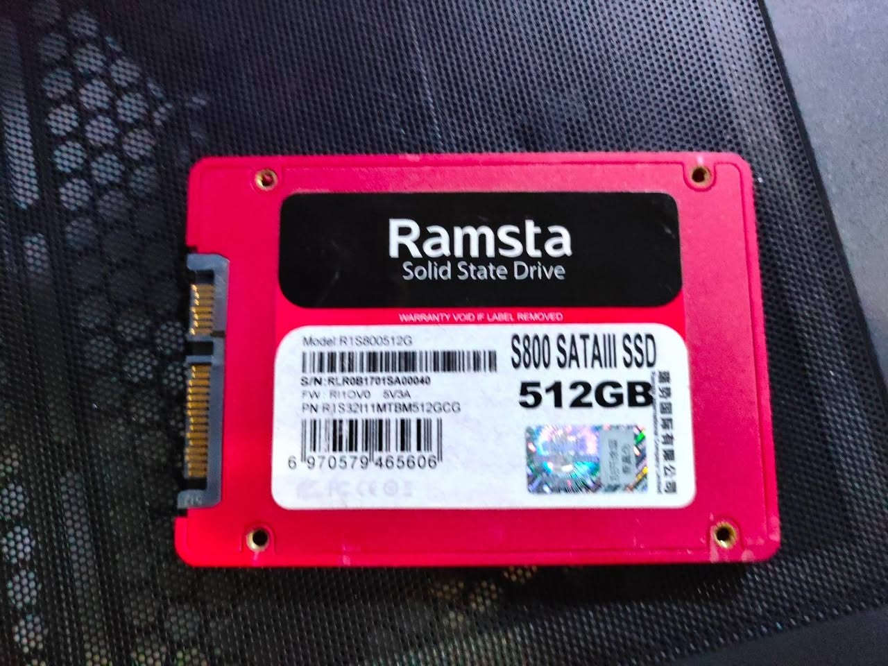هاردی دەستی 2 بێ عەیب و بێ کێشە 

1TB SSD nvme OCPC
نرخی 150,000

1TB SSD nvme intel 
نرخی 150,000

512 SSD Sata Bory
نرخی 70,000

512 SSD Sata Ramsta 
نرخی 70,000

512 SSD Sata Transcend 
نرخی 85,000

512 SSD Sata Team group 
75,000

بۆ قسەکردن لەگەڵ ئێمە نامە بۆ پەیج یان واتس ئاپ 
***********

#cyrax_سیراکس #Cyrax
