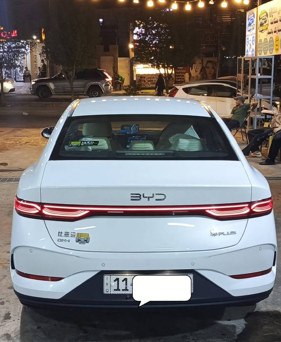 السلام عليكم ورحمه الله
BYD Qin Plus  2025
ممشى 16000كم 
  داخل أبيض 
حجم المحرك 1500
 حساسات وكاميرا خلفية – مثبت سرعة – مقاعد جلد 
اوتو ستوب
حساس خلفي 
اوتو هولد AUTO HOLD 
هند بريك بصمه 
تشغيل السياره بصمه مع
 كارت دخول ذكي
مقاعد جلد 
لايت زينون 
لد نهاري LED
بك لايتLED
3انضمة للقيادة 
مانع تزحلق
مثبت سرعه  Cruise 
شغيل عن بعد 
شاشة ذكية
 خزان 65لتر   اتمشيك 2100 كم
السياره كفاله استخدام شخصي السعر 20500دينار 

***********
