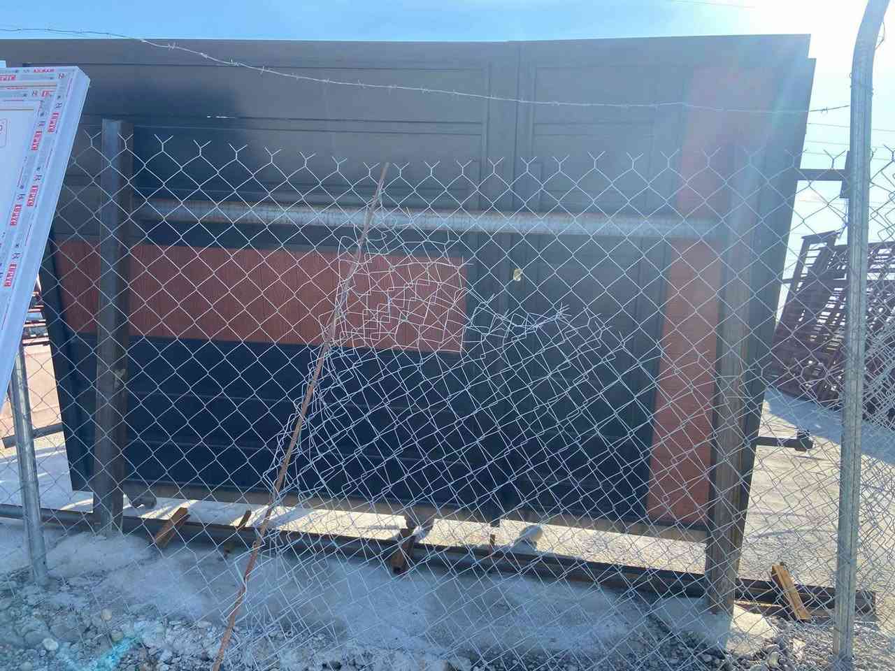 ***********
***********
العنوان شارع العام طريق بيجي تكريت مجاور مطعم ماشالله مقابيل سيطرت الحجاج 
تانكيات درجه اوله بسعر مناسب ابواب BBC جديد السعر 80الف فقط وشبابيك بلاستك جديدالسعر 55وابواب حديد وشبابيك حديد و ابوب رئيسيه بسعار مناسب+ يوجد جميع القياسات+فصال خرايط+فصال ابوب رئيسيه+فصال  ابواب BBC وشبابيك
