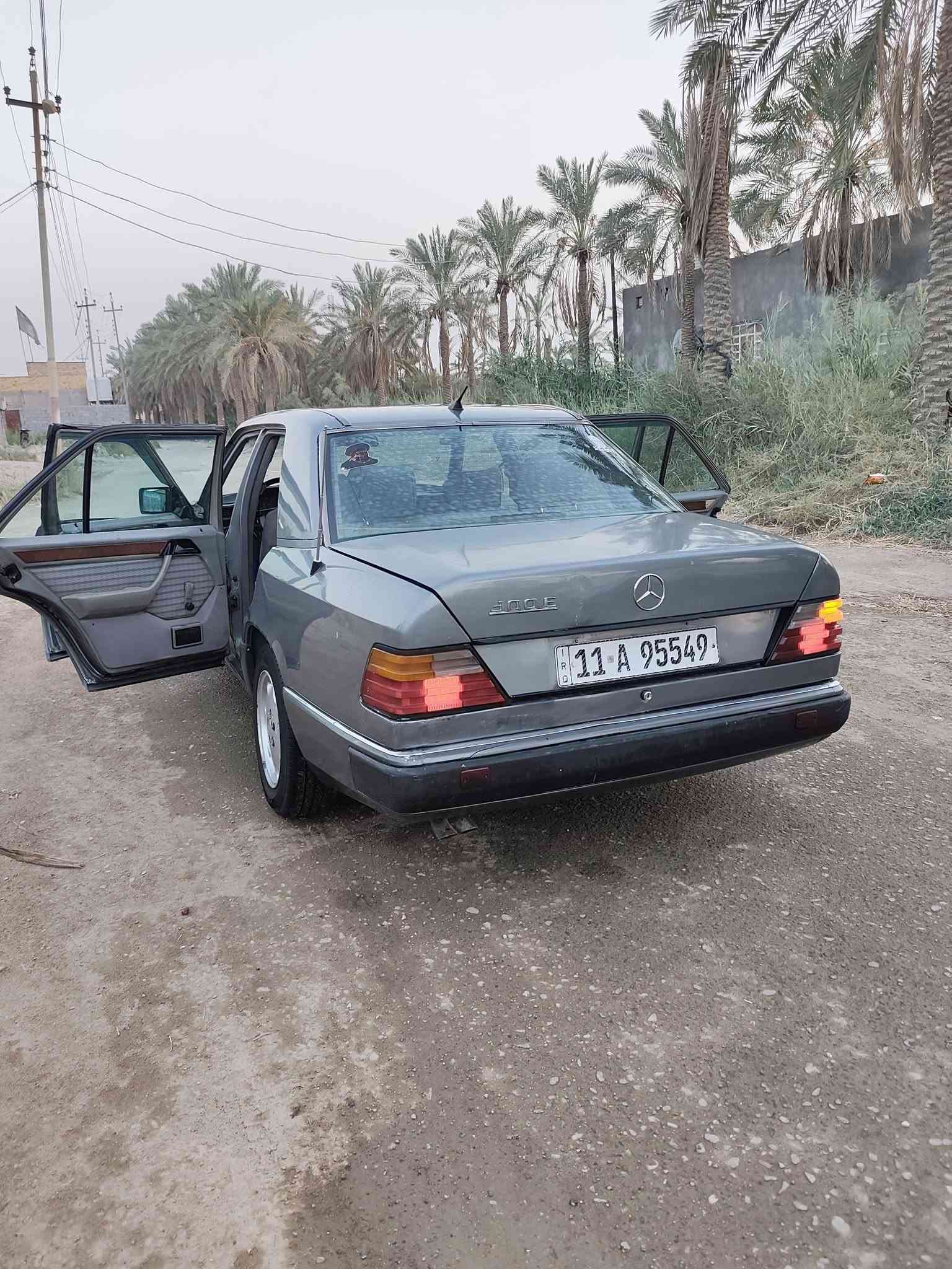 مرسيدس ١٩٩٠ • مكينة ٣٠٠٠ • رقم بغداد