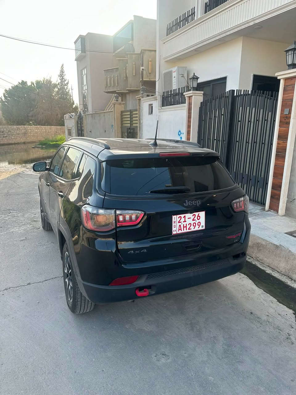 السلام عليكم 
للبيع او مراوس 
جيب كومباس 2025
ماشيه 5000 ميل 
حادث قطعتين بوند وجاملغ وارد امريكي 
مواصفات trail houk المعروفه 
للتواصل ***********

