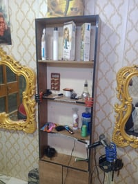 مرايات عدد 2 وميز للبيع للاستفسار مراسلت الصفحه او تصال على الرقم 0771...