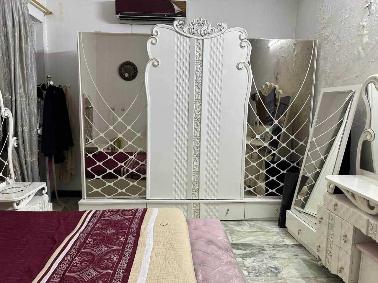 غرفة نوم ايطالي اخذتها ب35 ورقة قيمها واخذها بالعافية***********
