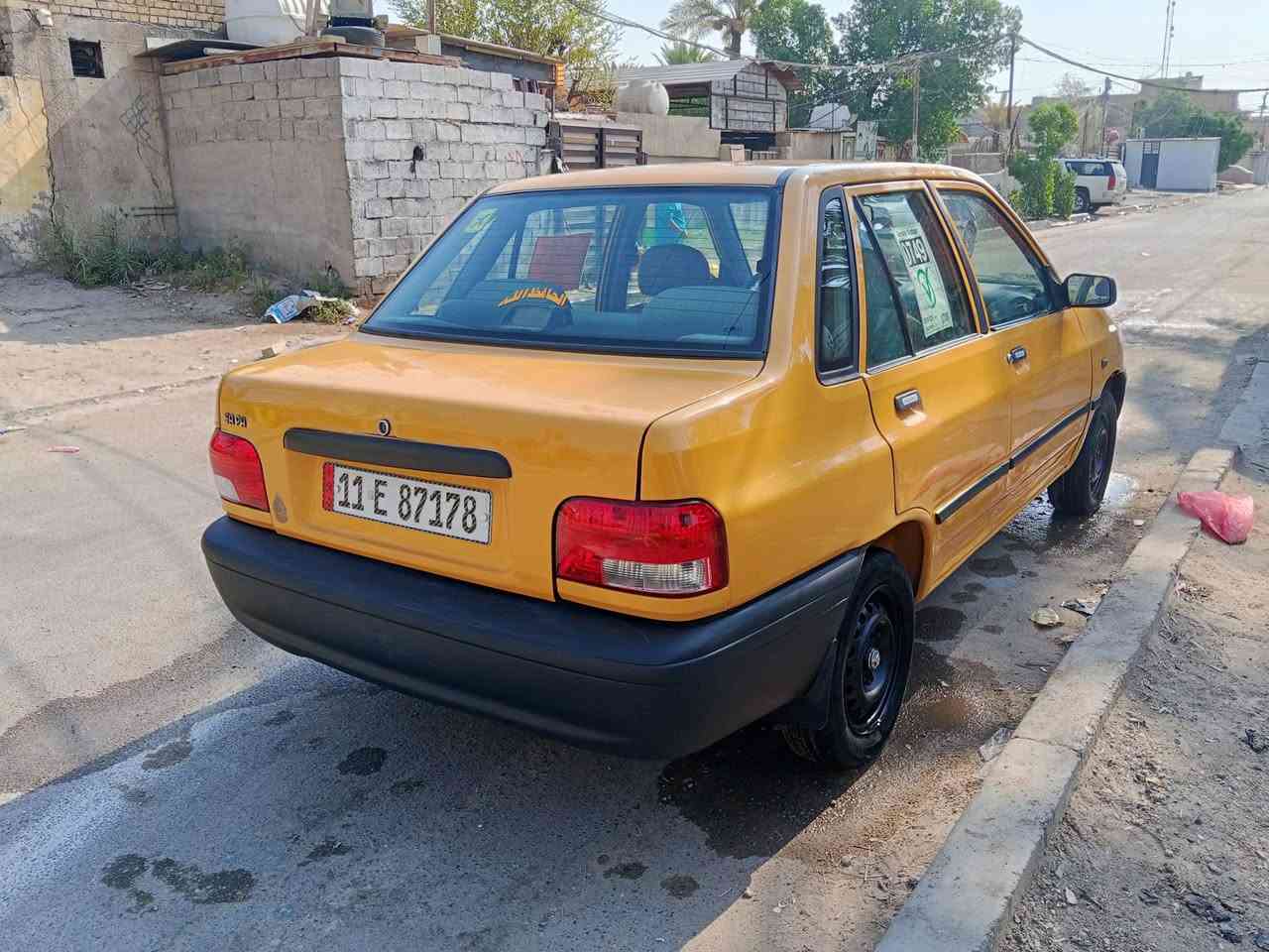 سايبه ٢٠١٢ محرك وكير وتبريد خير من الله السياره ابلاديه بدون تبديل ولا ظربه ولا صبغ فقط تصليح خياسات صدر جديد غرفتها بلاديه رقم انكليزي مصفره من كلشي تحويل ثاني يوم شواصي نظيفه السعر 27 وبيها مجال مكان السياره الشعب حي اور وهاي كل التفاصيل وصور والفديو كدامك تعال وشوف ابعينك *********** سياره جاهزه وحلوه
