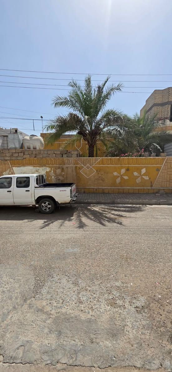 بسم الله إعلان بيت للبيع الرمادي حي الظباط قرب جامع صلاح الدين الأيوبي شارع ١٠متر البيت طابو صرف تحويل مباشر المساحه ٣٧٥متر الوجه ١٥متر نزال ٢٥متر البيت ٢طابق يحتوي البيت على ٤غرف نوم استقبال مطبخ البيت يعتبر قطعه ارض البيت مسكون وتكدر تكعد بي جاهز سعر المتر مليون قابل للتفاوض أستفسار أكثر ***********
