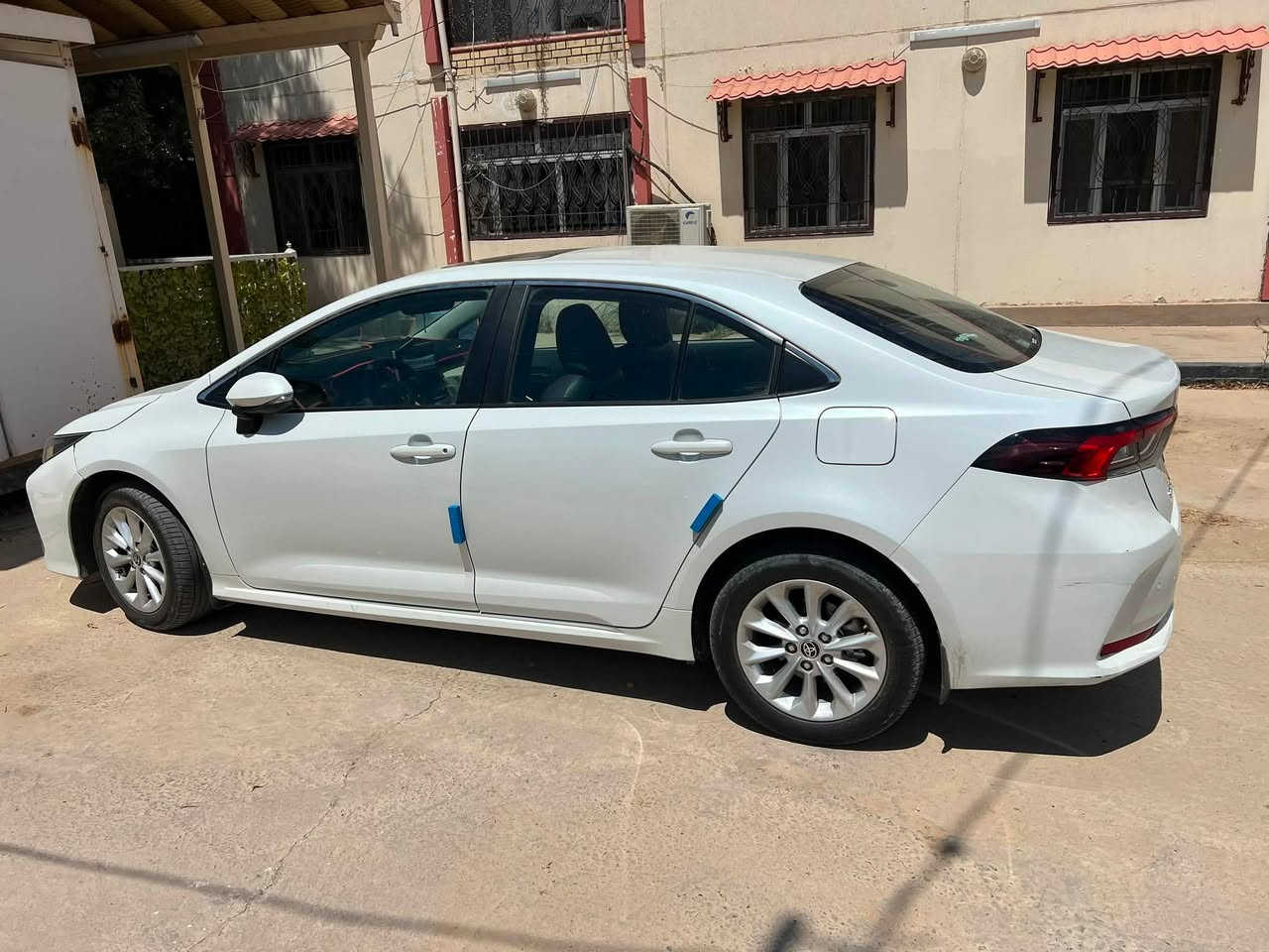 كورلا ساز 2022 ماشية ١٠٦
مكفولة من الصبغ بيهة مكانين بارد بالجاملغ الامامي وبالخلفي شي بسيط والبنيد بالسونار يطلع البرغي مفتوح من اول ماخذتهة زيرو.

 السيارة بأسمي السعر ١٦٠ 

العنوان بغداد التواصل ***********
