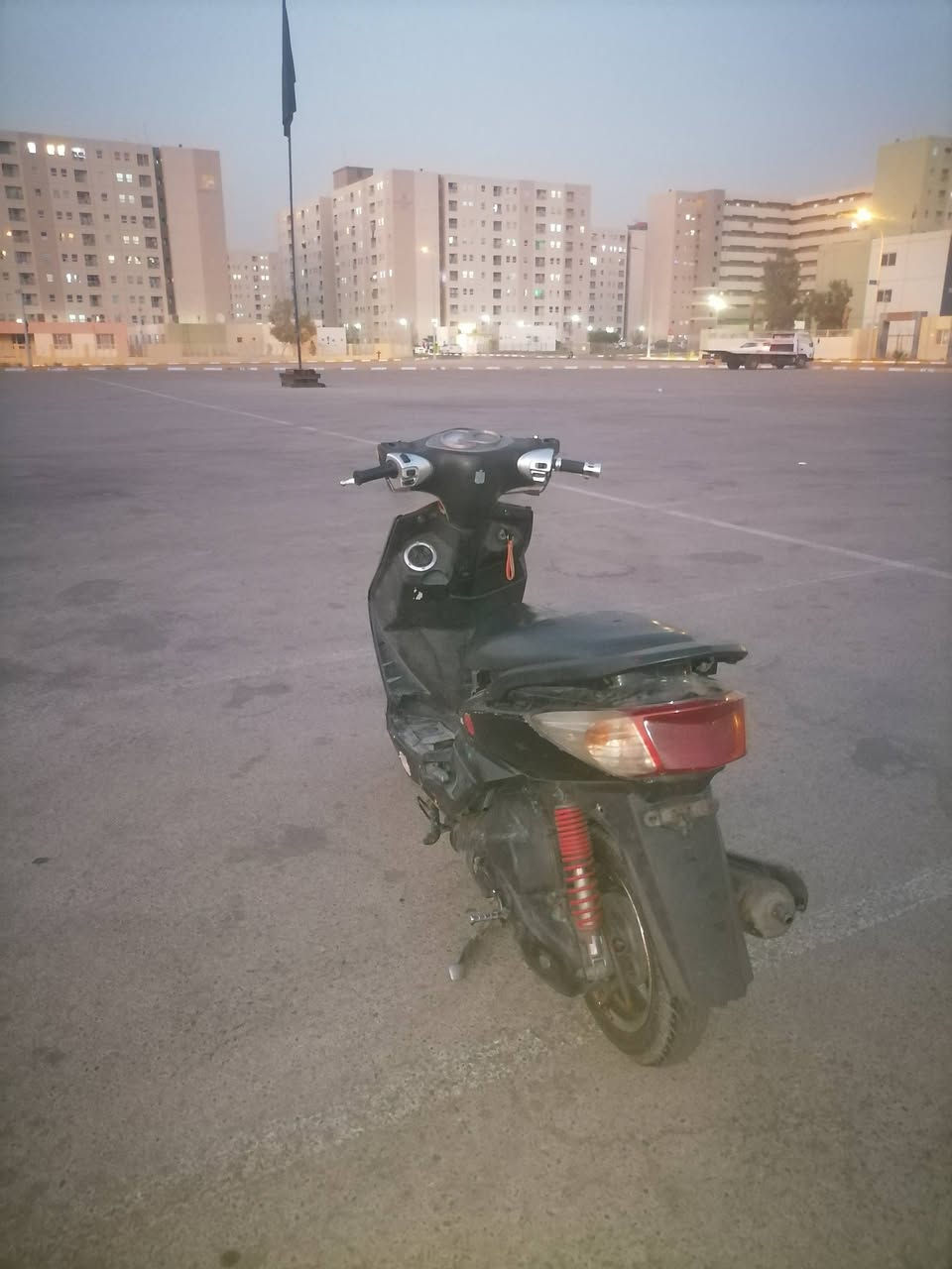 سلام عليكم سكنس فحل كابريتر للبيع
مكينه مجفته نقصها سلف وكهربائيات فقط
السعر 450 وبيها مجال
مكاني بغداد بسمايه
*********** واتساب متوفر
