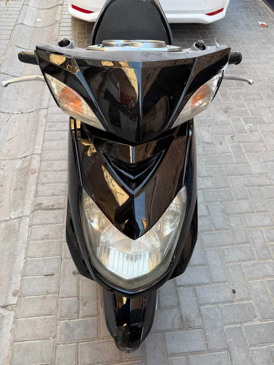 دراجه سكنس دراجه بلاديه مكينه عل وضع رمبه 
تايرات زوج جديد دراجه كلش مداريها من كلشي 
دراجه فقط كفرات مبدله بيه والعداد يرادله فيش 
دراجه خير من الله مماشيه هواي دراجه نظيفه رايدها 
بمليون 100 وبيه مجال *********** مكاني بغداد الاعطفيه
