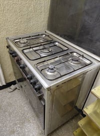طباخ مصري مستخدم نضيف شغال ب 125 للبيع مكاني بغداد وهذا رقمي 077043983...