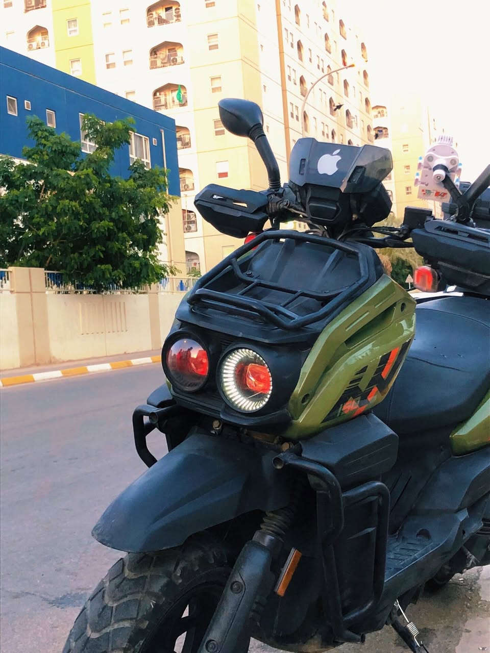 سلام عليكم اباجي بانزين مستعجل علة بيعته بية نقوصات بسيطة ما تكلف مكينة ممفتوحة رقمي
رصيد ***********
واتساب*********** 
سعرة ٨٠٠ وبية مجال
