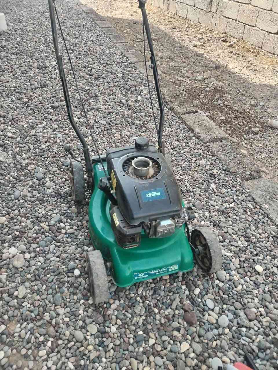 للبيع • ديكور منزل • حديقة