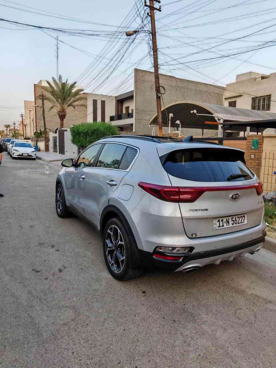 🚘 للبيع Kia Sportage 2020 SX Turbo
📍 الموديل: 2020
📏 الممشى: 55,000 ميل
🔥 المحرك: 2.0 Turbo
⚙️ كير أوتوماتيك 6 سرعات – AWD
💪 المحرك والكير مكفولات
✨ فول مواصفات:
* جلد + تدفئة وتبريد مقاعد + كشنات كهرباء 
* فتحة بانوراما
* تحكمات ستيرن + كروز سرعة + شفتات ستيرن+ تدفئة ستيرن
* تبريد قطعتين + التبريد الامامي منفصل 
* صندوك كهرباء + البك لايت لد+ دبل كزوز
* وضعيات قيادة 
* شاشـة 8 إنچ + Apple CarPlay / Android Auto
* سماعات Harman Kardon
* بصمة وتشغيل Push Start
* رادارات امامي وخلفي ونقاط عمياء
* مثبت سرعة متكيف
* التثبيت على المسار
* مري شفط 
* كاميرا خلفية + حساسات
* لايتات LED + ويل كب حجم 19
🔧 الحادث: فقط البنيد والجاملغ بدون اضرار داخلية ويوجد سونار وصور حادث 
💰 السعر: 155 ورقة وقابل للتفاوض
📍 الموقع: بغداد – الكرادة
📞 للاستفسار: *********** بغداد, العراق
