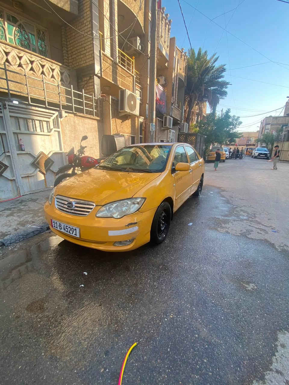 للبيع بي واي دي f3موديل 2011  رقم نكليزي مصفر هيه وغرامات بسمي مكان سياره بغداد الحريه سياره جاهزه كبل للشارع تبريد كبريسر عاطل سعر 38 وبيها مجال ***********
