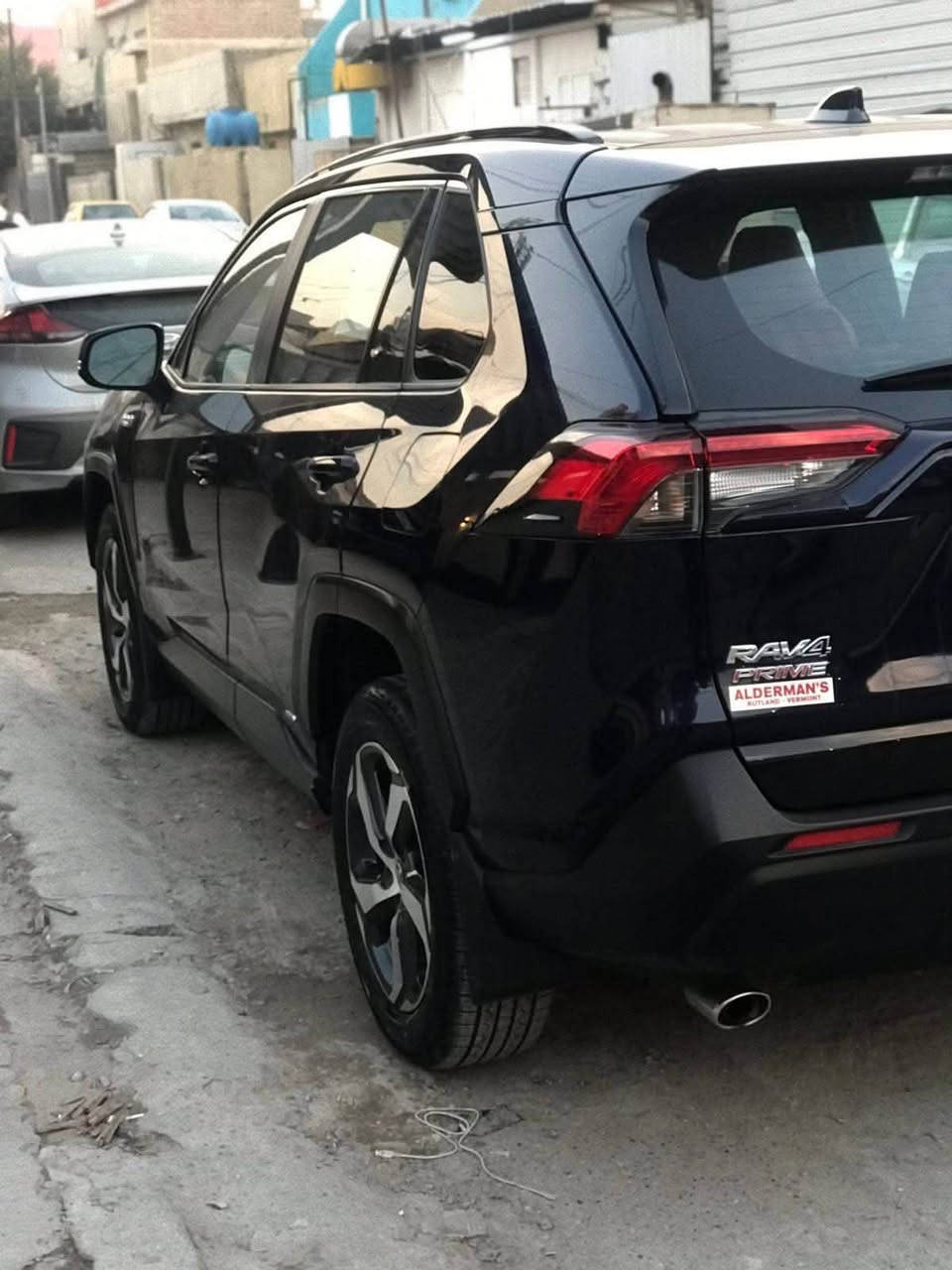 2022 TOYOTA RAV4-PRIME SE.PLUG-IN HYBRID
السعر :240 $

تويوتا رافـــــ4 برايم بلج ان هابيرد موديل : 2022

حادثها : جاملغ وبنيد 

اللون : ازرق

حجم المحرك : 2.5L

القوة (305)  حصان

بثلاث محركات ( بنزین+هایبرد+کهرباء )

بتسارع يصل من km 0-100 ب 5.7 ثانية

اخوان هاي فئة Prime يعني لا تقارن بالهايبرد العادية تختلف بالقوة والعزم والمواصفات والمتانة

القوة 305 حصان، بينما الهايبرد العادية 215 حصان

بيه شحن تمشي 90-100 كيلوا عالشحن بدون بانزين ومعدل سرعه مفتوح ... يعني تبقه شهر ماتشوف البنزين شنو لونه

نوع البطارية ليثيوم ايون ، وماتجي الا ياباني 100%

عداد المسافة : 71 الف

حادث جاملغ وبنيد 

المواصفات : PRIME SE.PLUG-IN HYBRID

فورویل AWD

کیج الکتروني

ابواب بصمة

بصمة تشغيل

شاشة دشبول ديجيتال

كاميرة

هاند بريك بصمة

اوتو هولد : AUTO HOLD

رادار امامي (تحديد مسار)

رادار جانبي (نقاط عمياء)

رادار خلفي (التحذير من الاصطدام)

حساسات امامي

حساسات جانبي

حساسات خلفي

نظام : ECO

نظام : NORMAL

نظام : SPORT

نظام : OFF-ROAD

تحكم استيرن

كشنات كهربائي

كشنات تدفئة

تبريد لمس

تبريد مركزي

صندوق شفط كهربائي

لايتات LED عدسة زينون بيلادي

بكلايتات LED بيلادي

ويل كروم

تفاصيل اكثر الاتصال على ارقام التالية

***********
