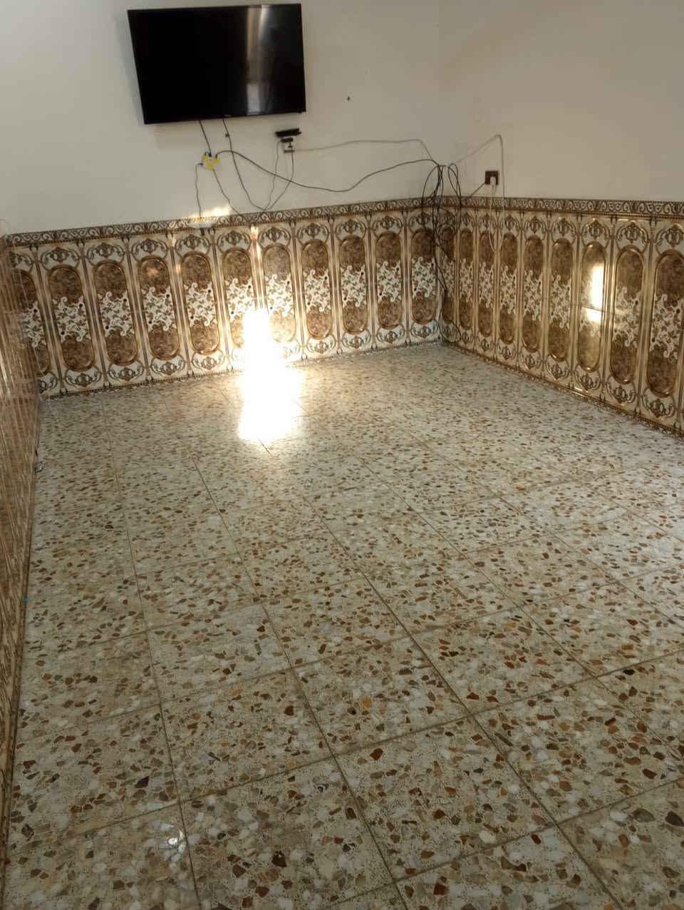 بيت للبيع مساحه 125 بالمهندسين عدد الغرف ثلاثه وصاله ومطبخ حمامات وبراني مطلوب مصرف67  للاستفسار ***********
