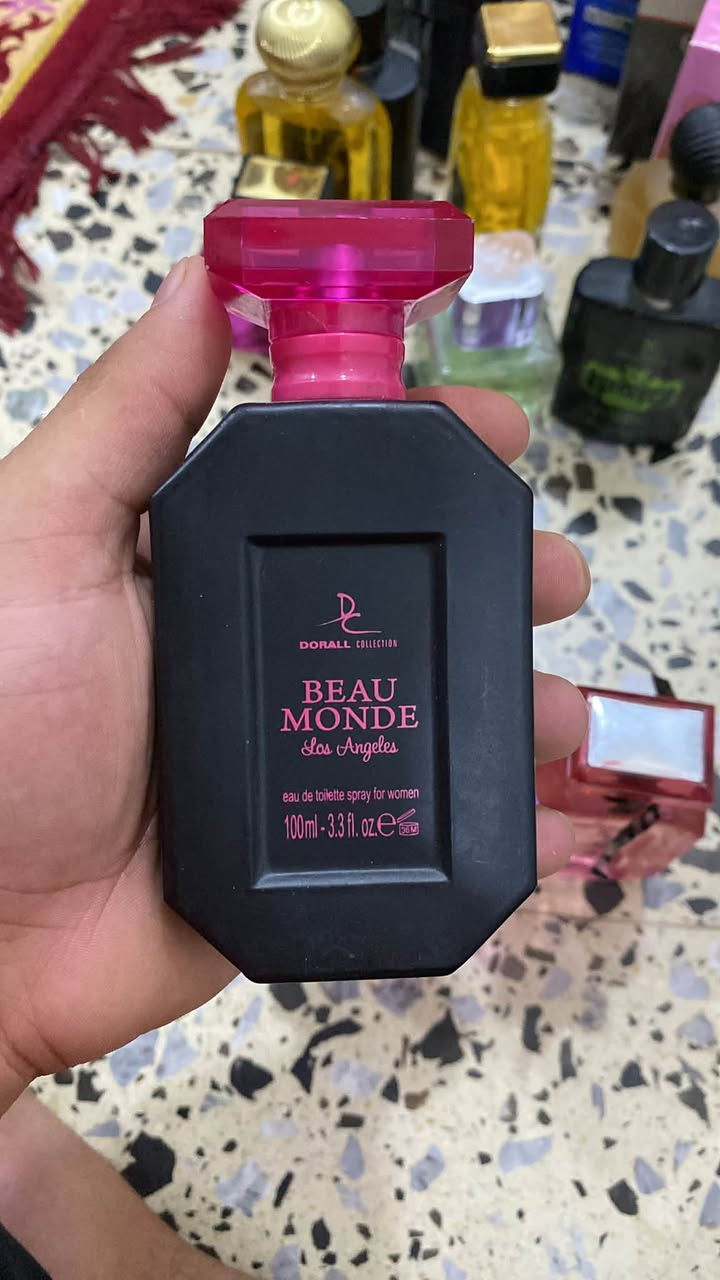 (سعر 135)
عطور ماركات خليجيه باله
عطور كلها فوحان والثباتيه تعجبك  
وسعرهن بلاش🔥عدد العطور 40قطعه
سعر135الف💥واليريد ياخذ كم قطعه موجود 
يوجد توصيل 🚚 لكافه المحافظات 
تواصل خاص ***********بي وات
