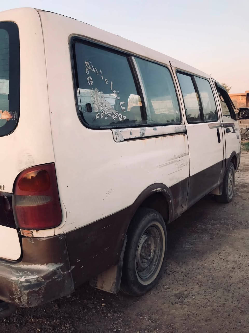سلام عليكم بريجو 96 كير محرك اكسل مكفول راعيها يريد تحويل تايرات نص عمر ترهم مراوس بسته اذا نضيفه حت لو ساقطه سنويتها سعر (35)وبيها مجال )***********)(***********)اتصل ما موجود واتس
