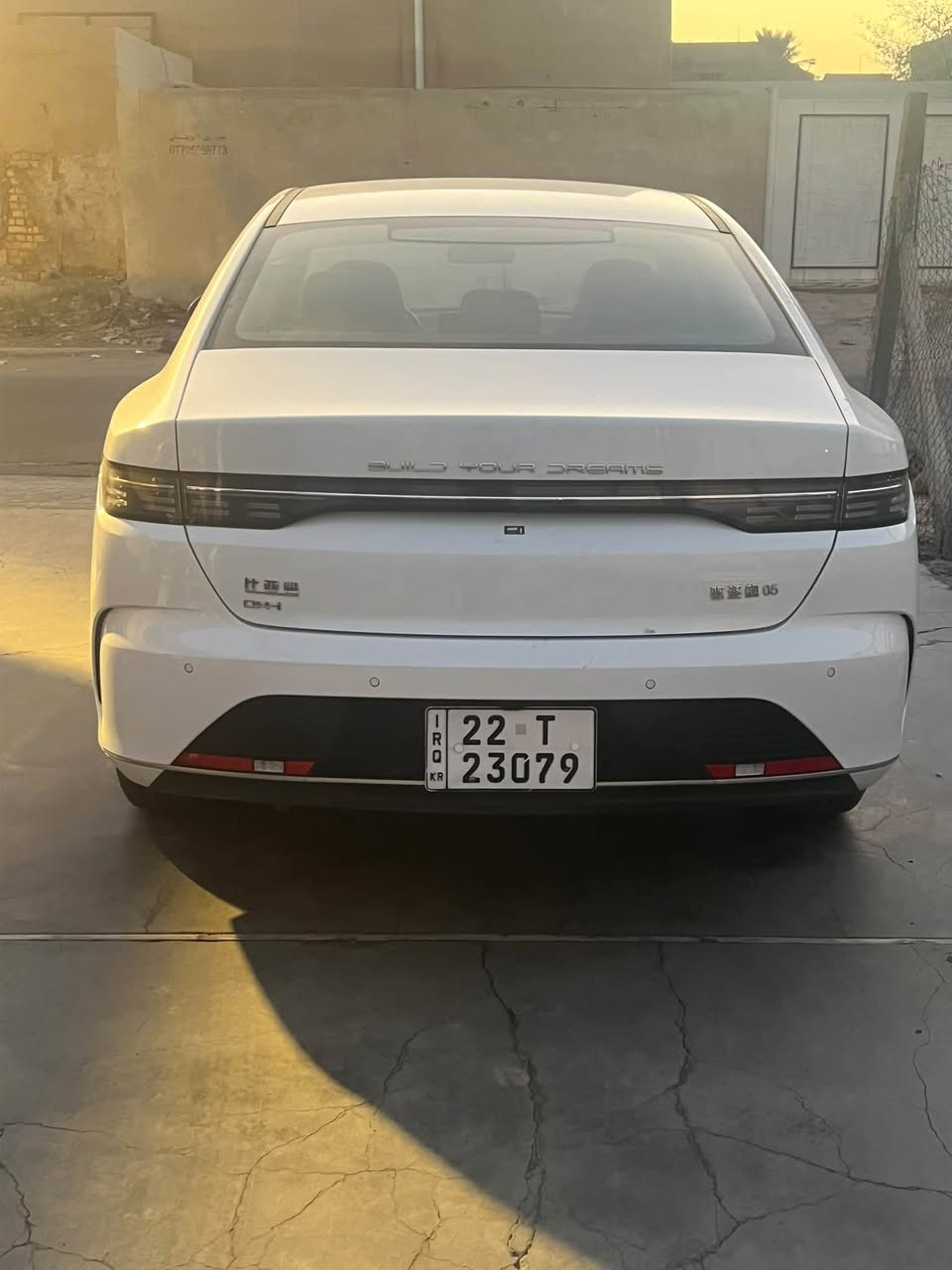 سلام عليكم بي واي دي دسترويل رقم اربيل بأسمي  ماشيهه ١١ الف  السعر ١٣٥ وبيهه مجال قليل ***********  المكان بغداد الحسينيه
