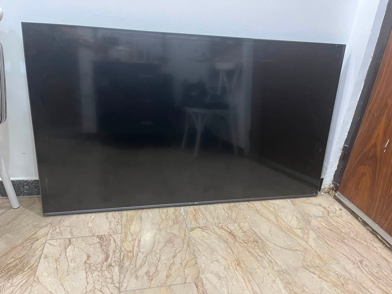 السلام عليكم شاشه ماركه TCLللبيع ذكيه  حجم65شغاله مشكلتها الوحيده شاشتها تحتاج تبديل فقط السعر قيم واخذها التواصل ***********المكان بغداد الصالحيه
