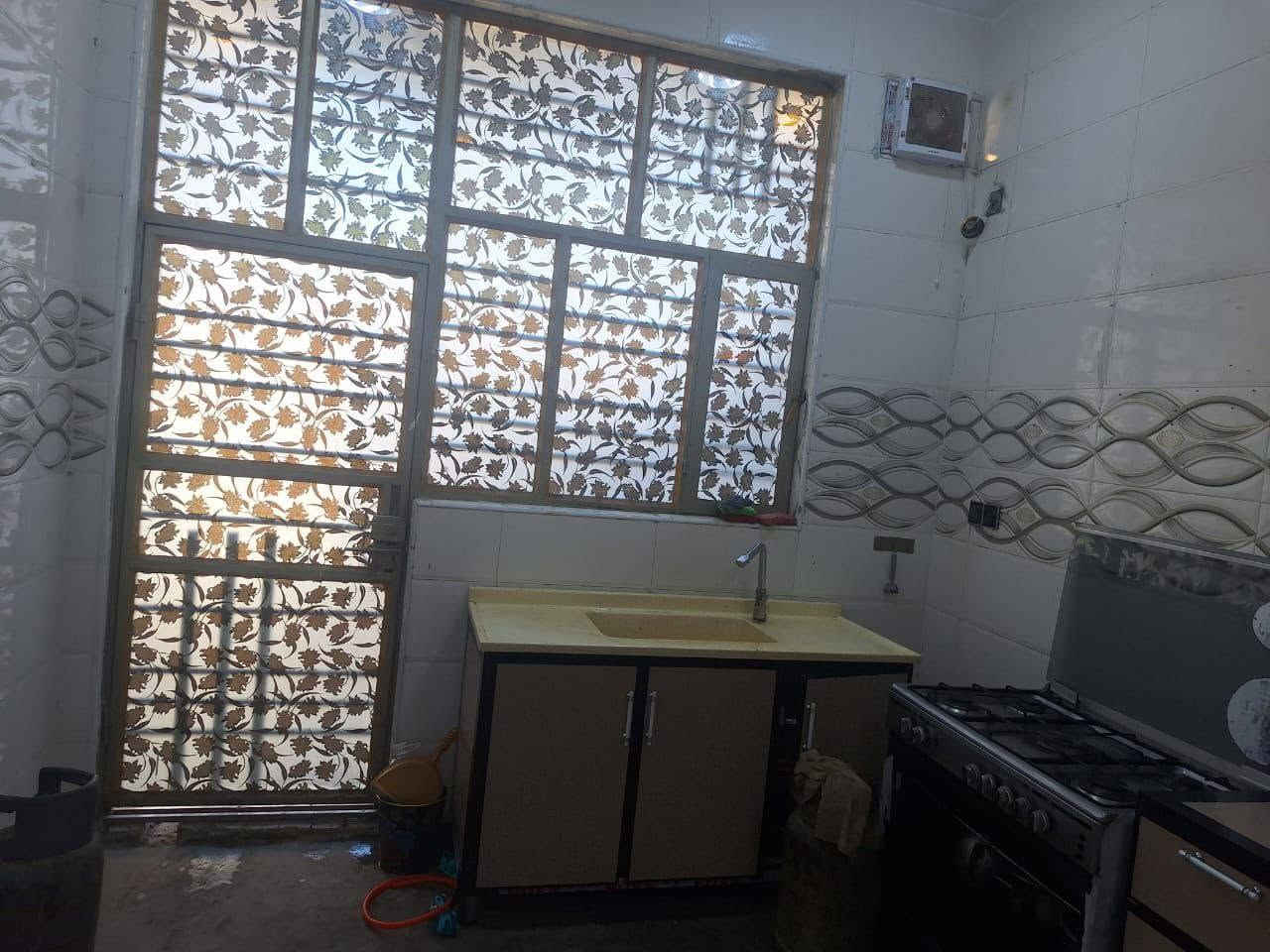 بيت اللبيع بي  اجازه سنة البناء25 م150
يحتوى على غرفتين نوم 5*375mغرفه 3500*3500

صاله 5*6 استقبال  6*3700 مطبخ 4500*3500m

صحيات كامله / نقصه بس ارضيه  رقم العقار 2586

السعر 70 وبي مجال حي العطاء خلف شارع 30 #يبعد #عن_شارع 30  #380متر

***********

***********واتساب
