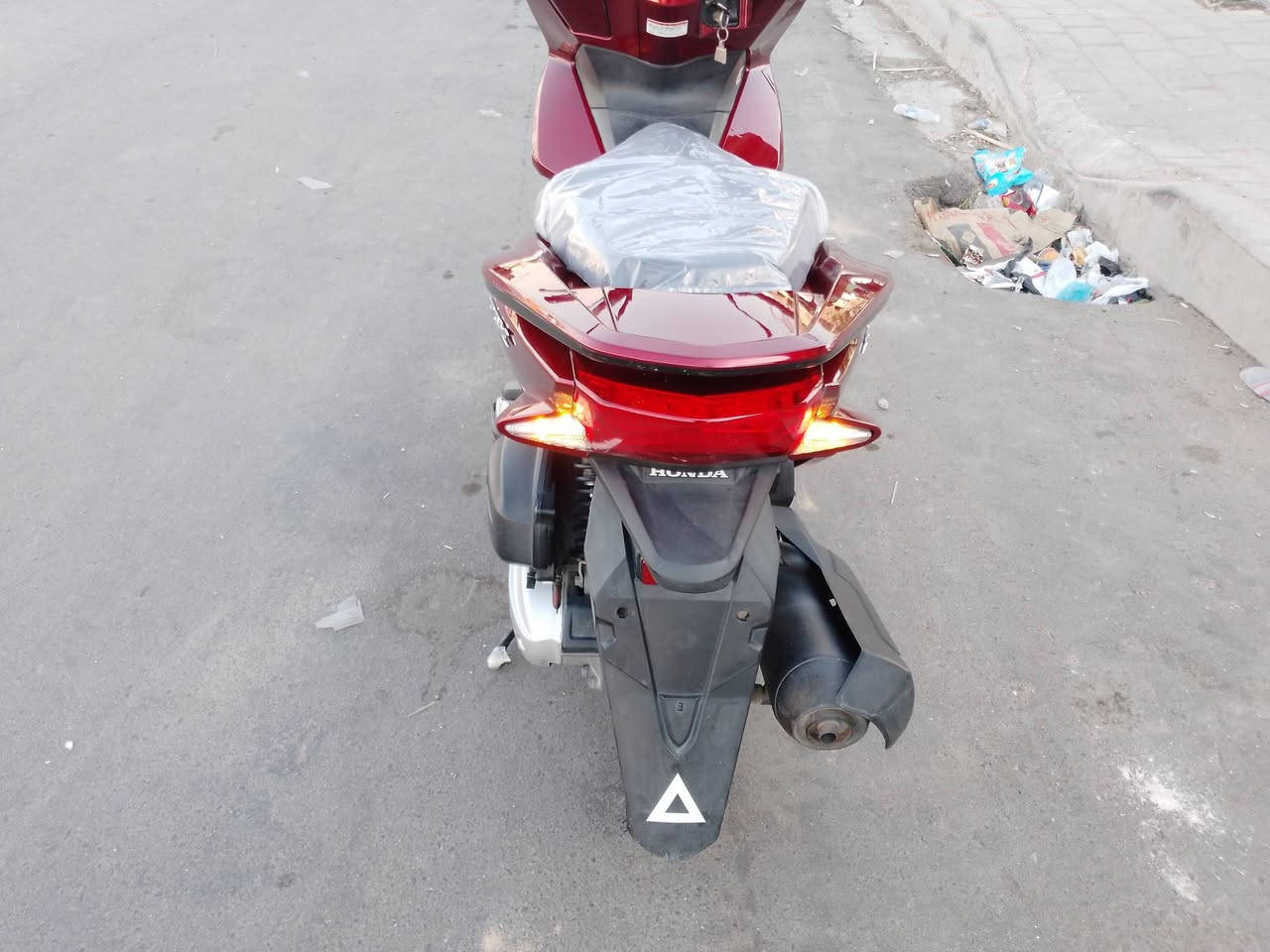 سلام عليكم دراجه PCX ياباني لون ماروني دراجه خير من الله حساس ازدحام شغال استان كهربائي شغال جيب فيتر وتعال افحص العنوان مدينه الصدر تقاطع المستشفى قرب افران الأول ***********
