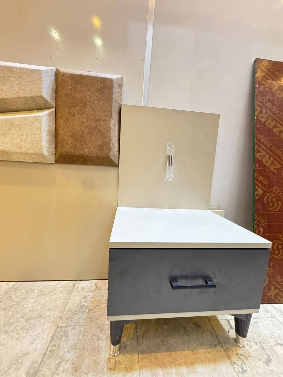 غرفه 5قطع جديده للبيع السعر 425
للاستفسار واتساب ***********
