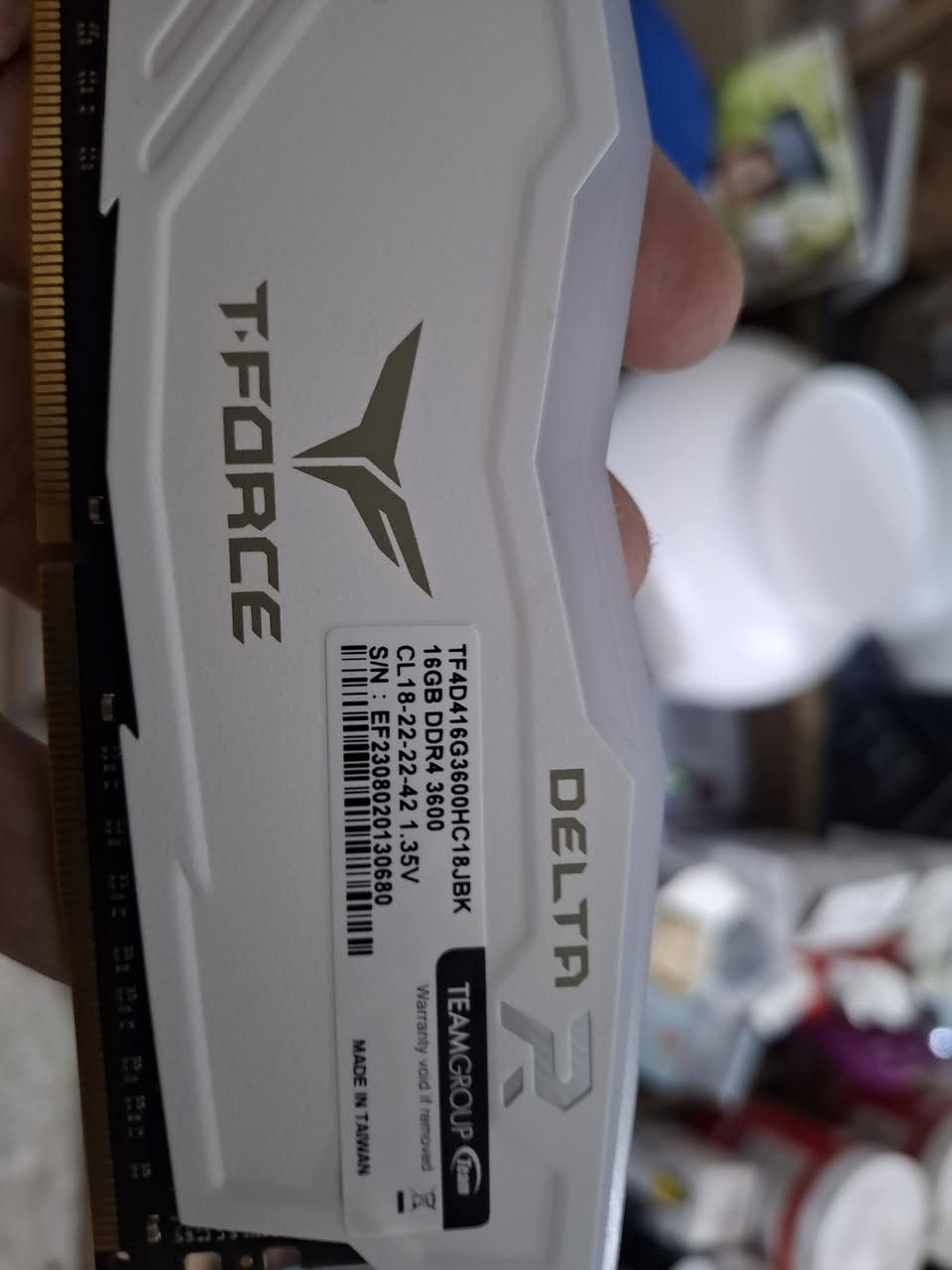 المواصفات:
المعالج: Intel Core i7-12700 12th Gen 
كرت الشاشة: ZOTAC GAMING RTX 4070 12GB Twin Edge
الرام: 32GB DDR4 3600MHz T-Force Delta RGB 16x2
التخزين: SSD NVMe 1TB + HDD 500GB
النظام: Windows 11 Pro مفعل

الاضافات:
1. كيبورد Redragon ميكانيكي
2. UPS online 2000VA لحماية الكهرباء
3. شاشة 17 

ملاحظات:
الجهاز مستعمل قليل جدا ونظيف 100% 
كل القطع بالكراتين والضمان موجود
يشغل كل الالعاب على 2K 144fps و 4K مرتاح
مثالي للمونتاج والبث والبرمجة

السعر: 1,800,000 دينار عراقي وقابل للتفاوض البسيط للشراي
المكان: بغداد - الامين الثانية
***********
الفحص موجود 100% قبل الشراء
