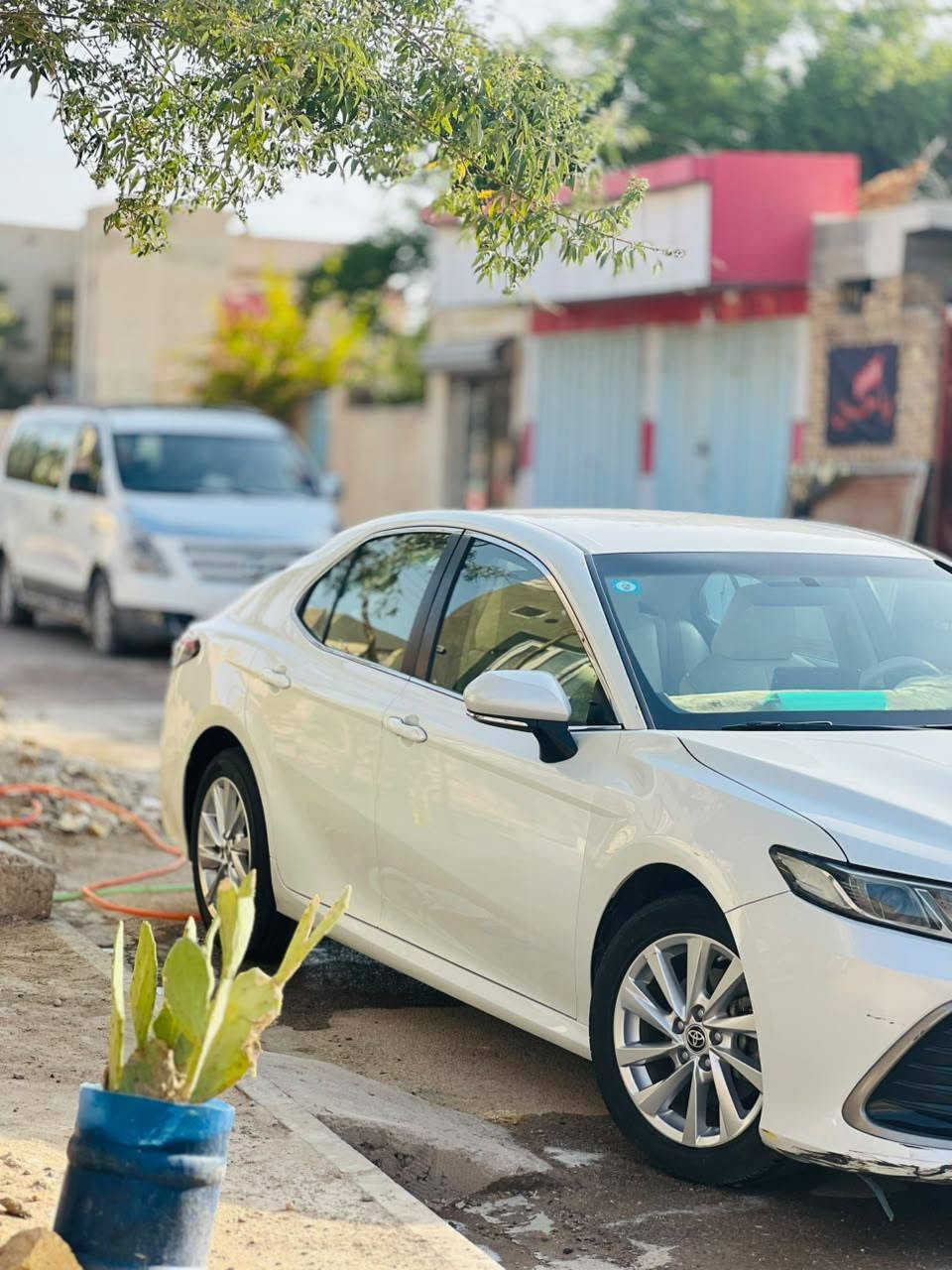 كامري ٢٢خليجي ياباني اصل  ماشية ١٠٠ معوقين باقيلة اقل سنة وتصير بسمك حرة سعر مناسب ١٦٠ وبية مجال مكان السيارة ناصرية مركز.  بيع بدون مراوس
السياره يمي اليريد يشوفها خابرني ويجي يشوفها ***********
