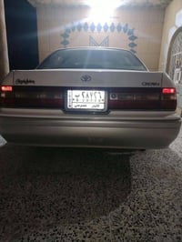 كراون بجعة • ١٩٨٩ • محرك ٢.٥