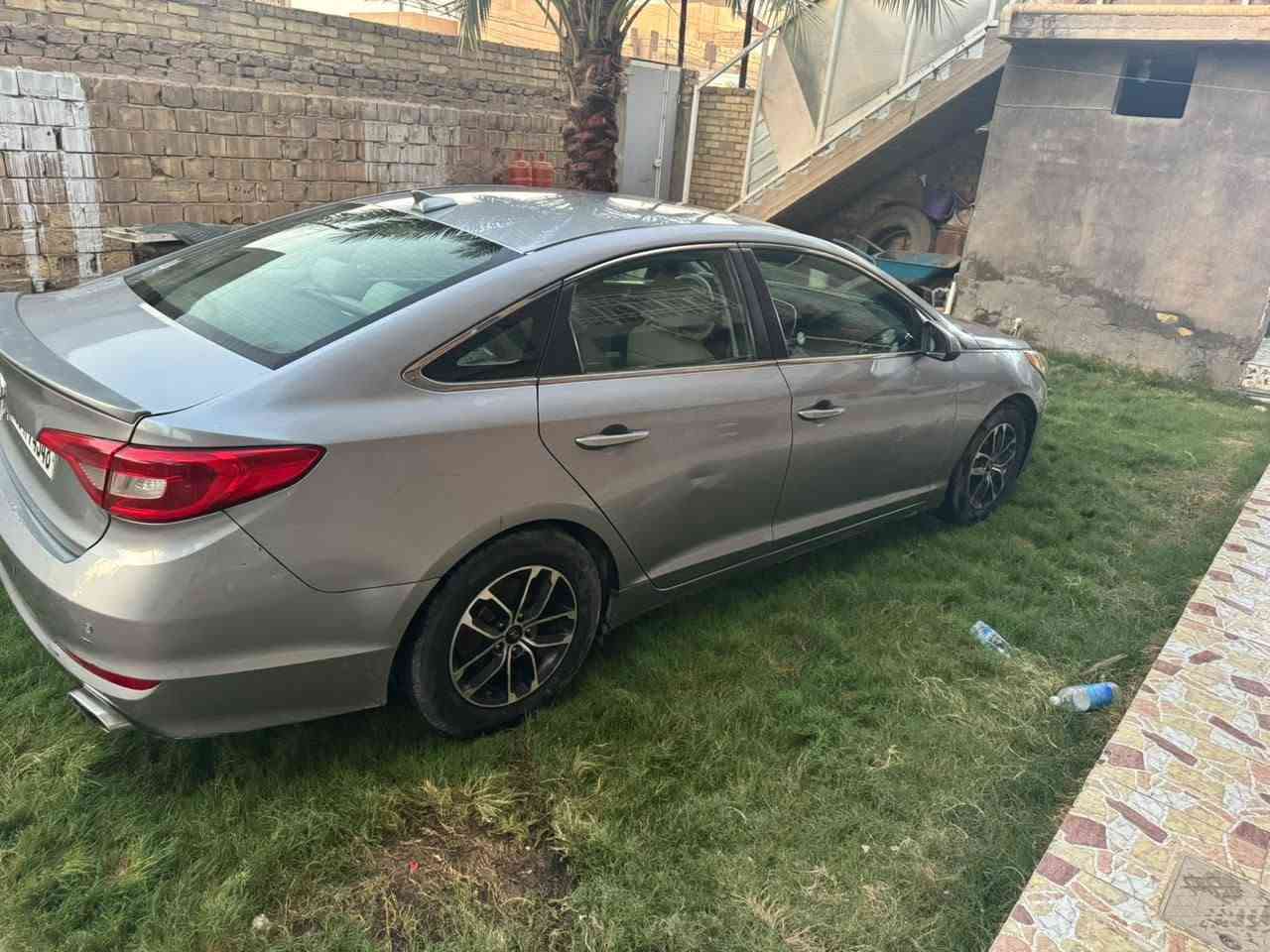 السلام عليكم
هونداي سوناتا 2016 وارد امريكي 
حادثها جامغ خلفي وره السايق . وبيها بعض الاماكن تكحيلات . السياره حلوه جاهزة من كلشي تدفئه وتبريد شغال حداديه خير من الله دواخل حلوه مكينة بلادي ما مفتوحه جي دي اي . رقم بابل باسمي تحويل ثاني يوم . السعر 112$ وبيها مجال بسيط . مكاني بابل حي الحسين . *********** اتصل وبيك خير وتدلل . غير متواجد على الفيس ...
