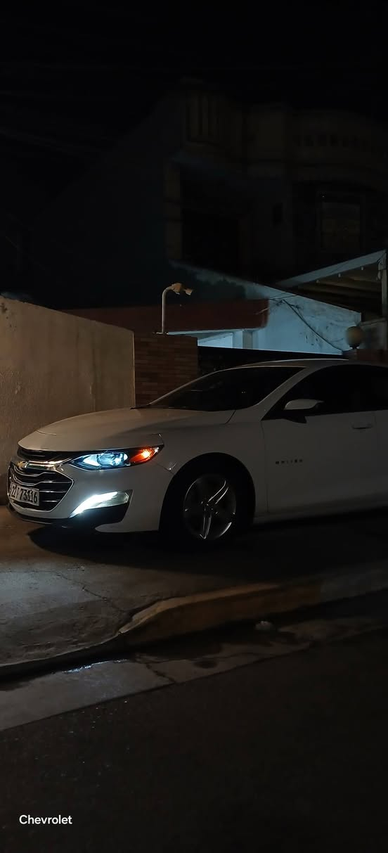 شيفروليه ماليبو 2016 LS 
​المواصفات الأساسية:
المحرك ٤ سلندر 1.5 توربو 
الكير 7 نمر CVT
​الفئة: LS أقل فئة 
​الممشى: 64 ألف ميل فقط
​المحرك والكير والتبريد: بشرط الفحص
​تفاصيل والضرر 
​ قطعتين تبديل + تعديل بارد على حافة البنيد
​ بيه بعض شخوط  شخوط ورصعات بسيطة  
​السعر والتفاوض:
​السعر المطلوب:  104ورقة 
​ وبيه مجال للشراي
​للتواصل والاستفسار:
​مكان السيارة بغداد
​رقم الهاتف*********** واتساب فقط
