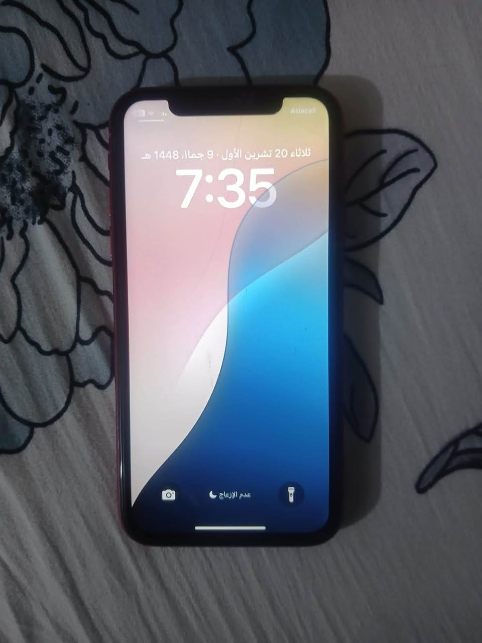 آيفون XR • ٦٤ • احمر
