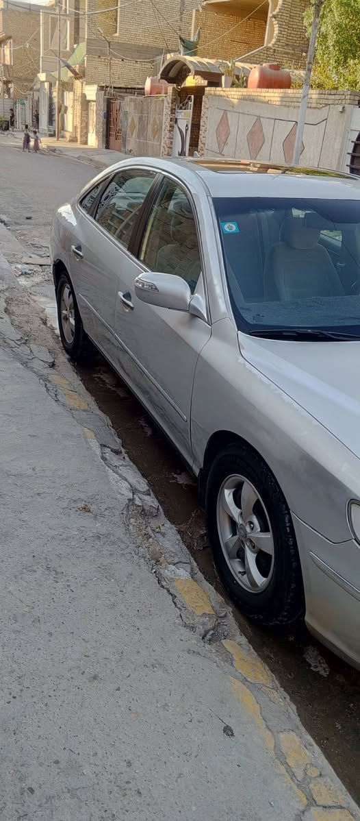 السلام عليكم 
هيونداي ازيرا خليجي 2008  مكينة 6 سلندر مكفولة لون سلفر بيها 3 قطع جراد بابين وجاملغ سيارة جاهزة  للاخير رقم بغداد تخم تاير صدر امامي وخلفي جديد  سيارة باسمي تحويل ثاني يوم 
للاستفسار  ***********
