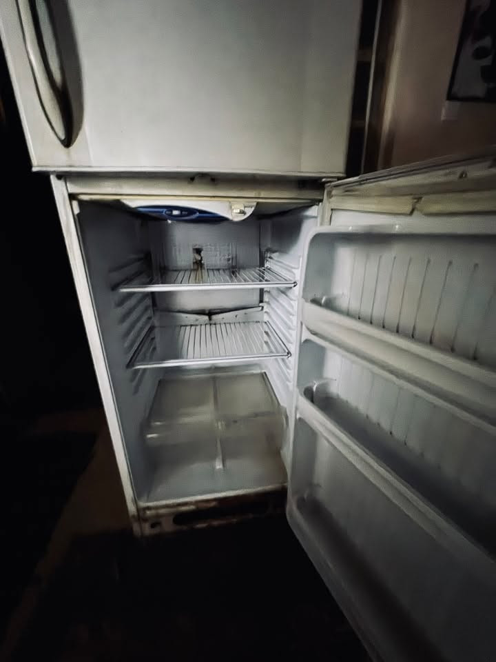 سلام عليكم شغالات نضيفات شويه ترتيبات يرادلهن ***********
