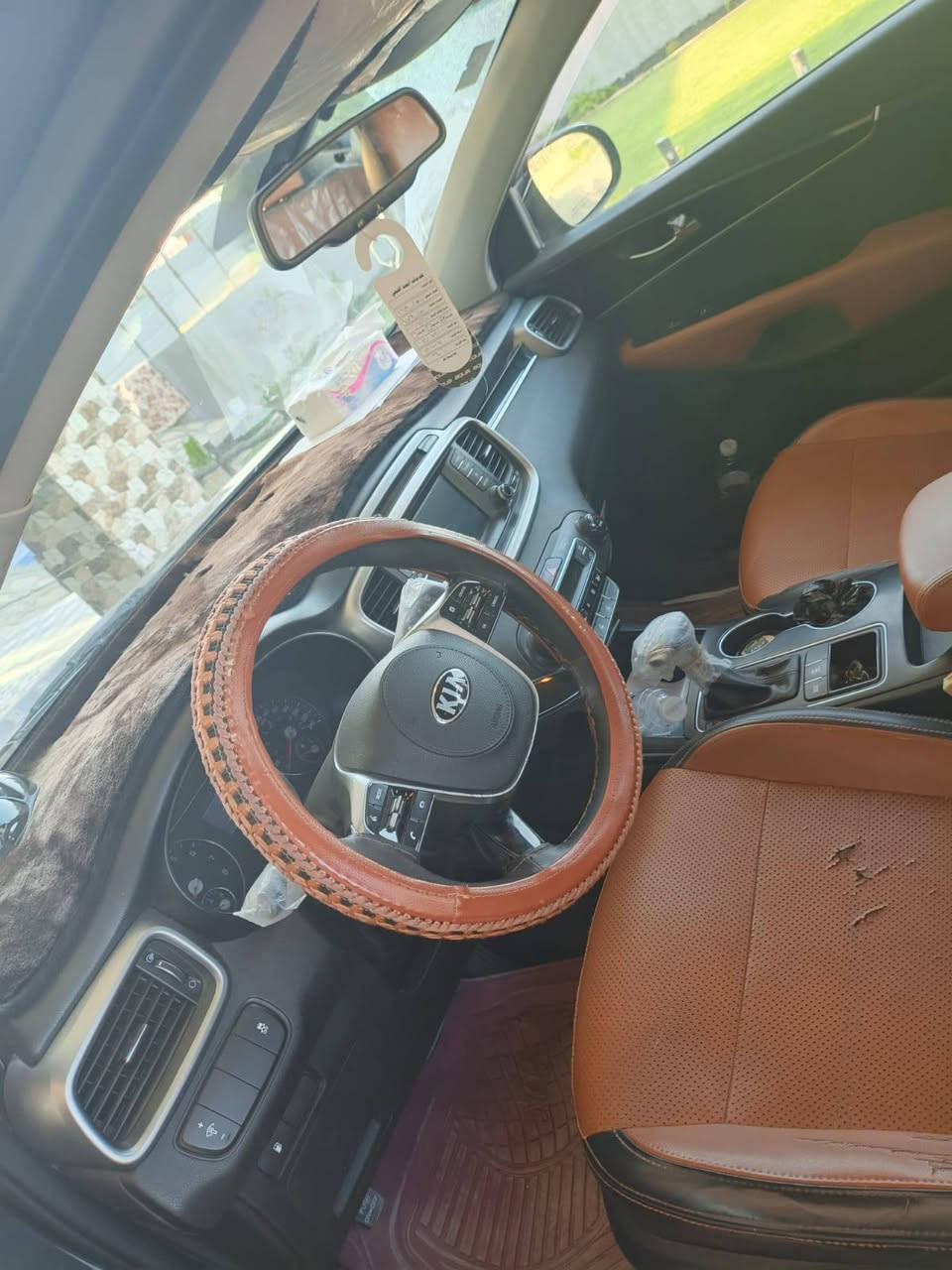 سورنتو • ٢٠١٩ • اسود