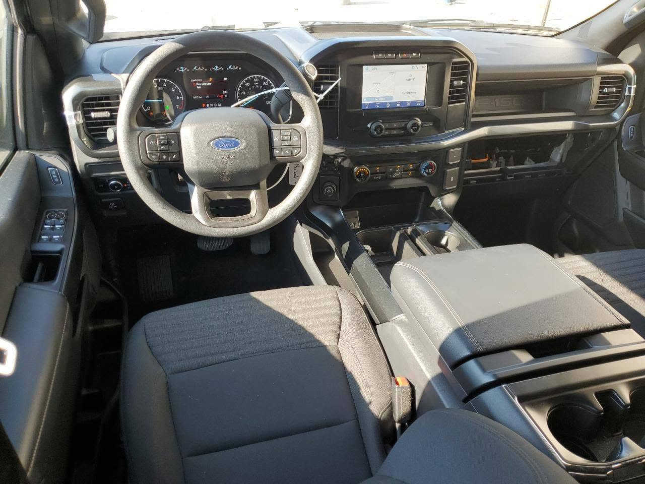 فورد F150موديل 2023محرك 6سلندر2700رقم بغداد تقرير غرق بسيط شرط الفحص لون بحري مميز السعر260تلفون ***********

