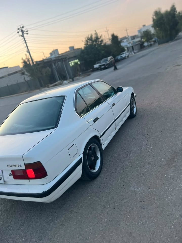 بي ام 525 • موديل ١٩٩٠ • اوتوماتيك