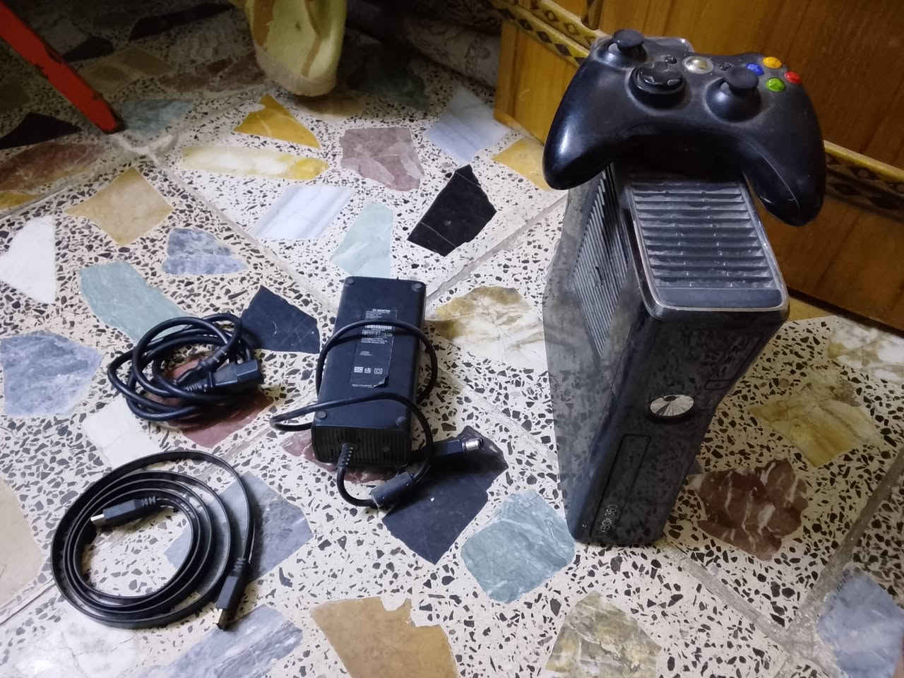 السلام عليكم اكس بوكس 360 البيع نضيف  سلم بي العاب 38 الهارد 250 مكان بغداد الباويه رقم *********** سعر 110 وبي مجال
