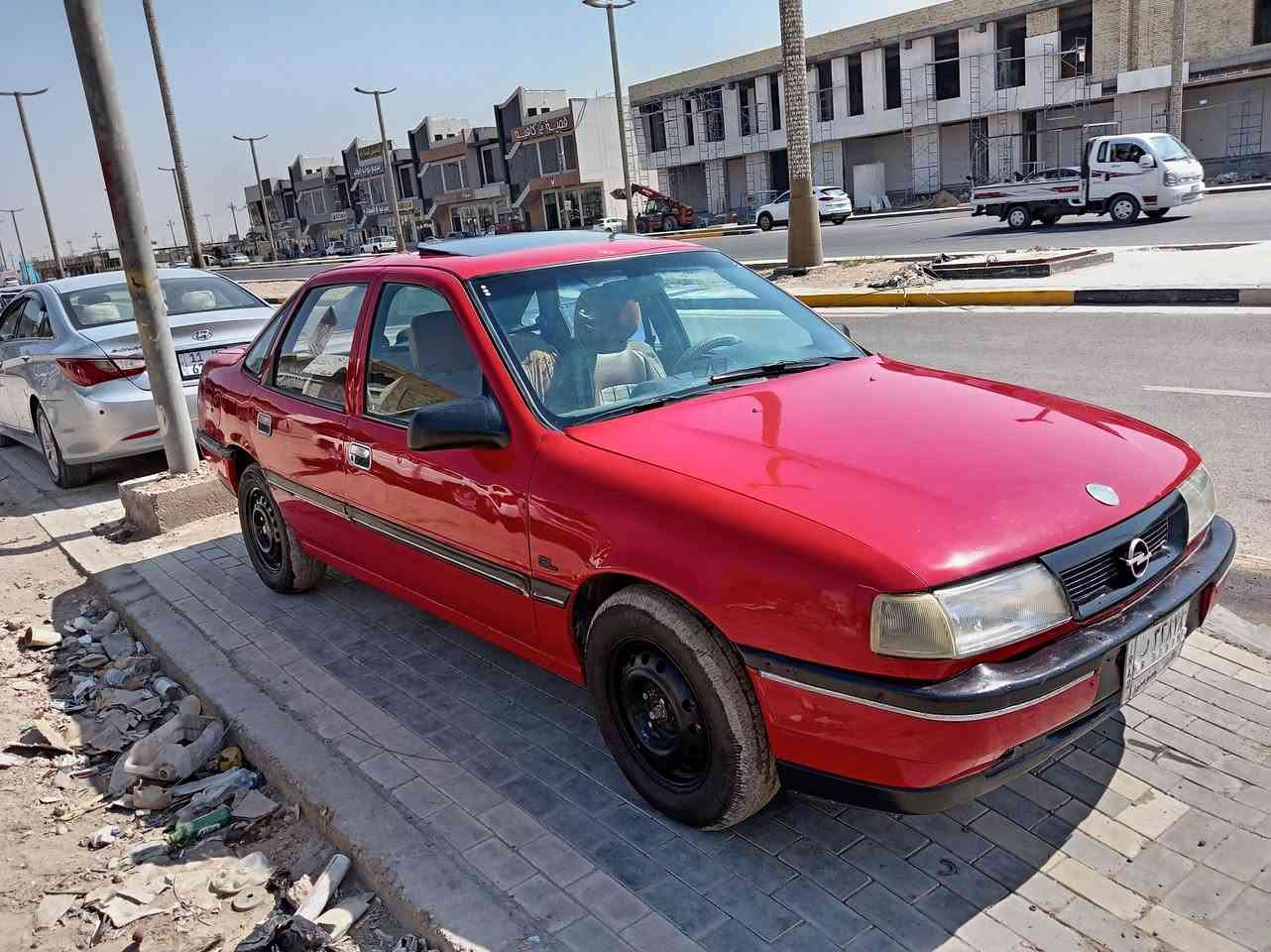 سلام عليكم فكتره للبيع 92محرك2000رقم انبارصبغ حزام جماليه سعر30وبيهه مجال المكان فلوجه كرمه ***********
